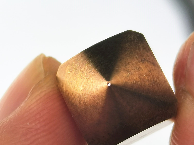 陶瓷吸嘴，钨钢吸嘴，定制吸嘴，得人精工定制加工吸嘴，微孔吸嘴