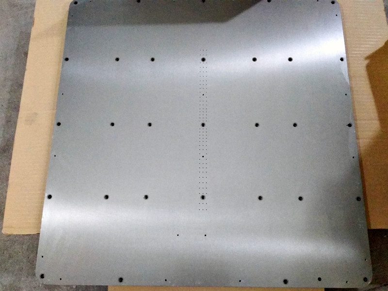 得人大型平台、夹头、精密滚筒、电极板、激光设备零件,陶瓷压轮、深圳分切刀、定制极耳切刀、不锈钢包胶滚筒等核心精密配件